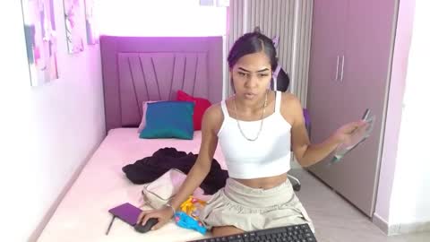 melody_mercy online show from 01-15-25, 12:15