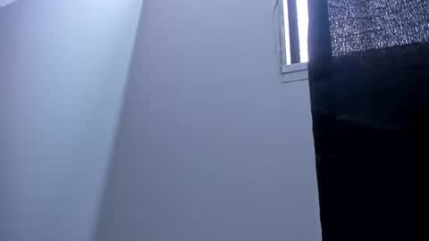 Snapshot of melody_paris chatting on 03-07-25, 01:51 Mixie online show from 03-07-25, 01:51