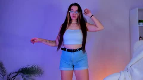 Snapshot of melody_sol chatting on 11-25-25, 04:34 melody_sol online show from 11-25-25, 04:34