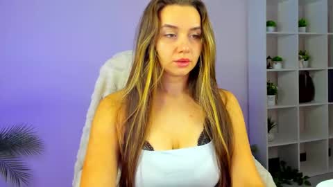 Snapshot of melody_sol chatting on 11-26-25, 04:13 melody_sol online show from 11-26-25, 04:13