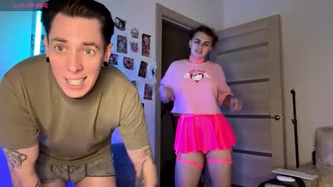 Snapshot of melody_song chatting on 10-31-25, 10:05 melody_song online show from 10-31-25, 10:05