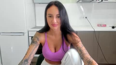 Snapshot of melodyhewit chatting on 09-22-25, 06:26 Masha online show from 09-22-25, 06:26