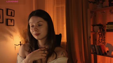 Snapshot of melodykey_x chatting on 12-12-24, 02:44 melody  online show from 12-12-24, 02:44