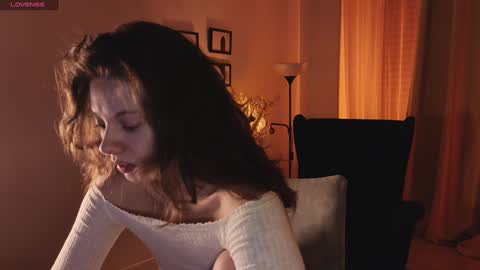 Snapshot of melodykey_x chatting on 12-16-24, 03:43 melody  online show from 12-16-24, 03:43