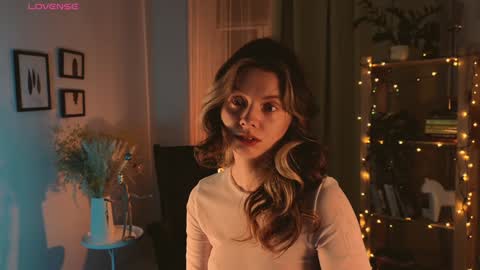 Snapshot of melodykey_x chatting on 12-25-24, 02:56 melody  online show from 12-25-24, 02:56