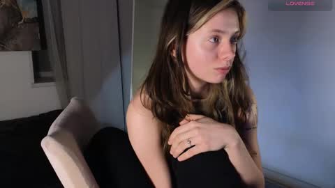 Snapshot of melodykey_x chatting on 02-23-25, 06:01 melody  online show from 02-23-25, 06:01