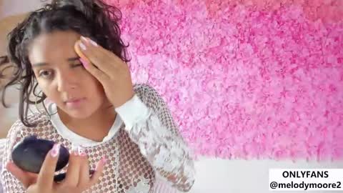 Snapshot of melodymoore_ chatting on 12-13-25, 10:15 Melody online show from 12-13-25, 10:15