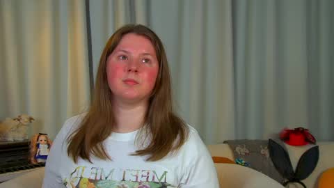 Snapshot of melodymoores chatting on 06-01-26, 06:59 Melody online show from 06-01-26, 06:59
