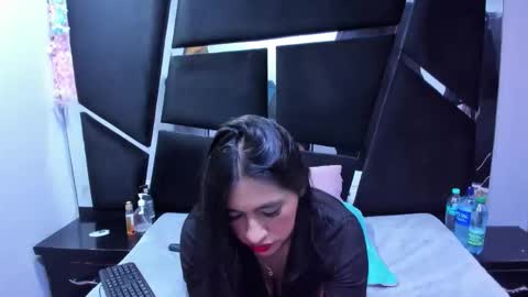 Melodysmithass online show from 06-08-26, 03:07