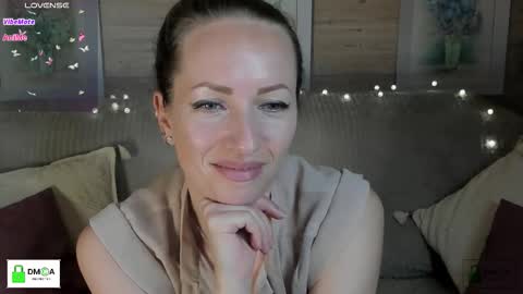 Melody My schedule this week  Wednesday Thursday Sunday online show from 10-23-25, 02:27