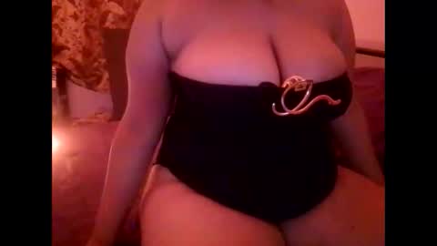 Merry online show from 11-22-25, 06:07