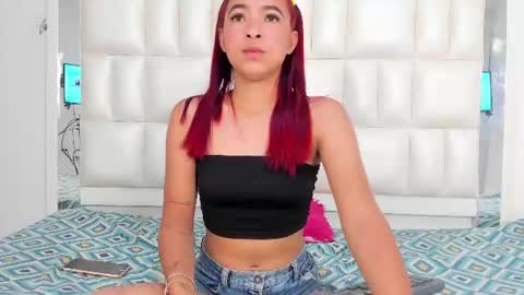 mely_herrera online show from 07-17-26, 05:03