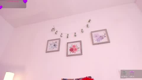 Snapshot of mely_rosee chatting on 05-23-26, 12:31 online show from 05-23-26, 12:31