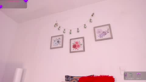 Snapshot of mely_rosee chatting on 05-27-26, 12:24 online show from 05-27-26, 12:24
