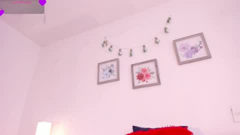 Snapshot of mely_rosee chatting on 06-01-26, 12:40 online show from 06-01-26, 12:40