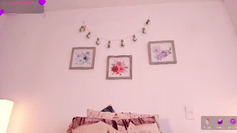 Snapshot of mely_rosee chatting on 06-10-26, 12:37 online show from 06-10-26, 12:37