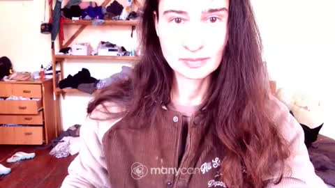 Snapshot of memorningdew chatting on 02-17-26, 06:43 Yummygirl online show from 02-17-26, 06:43