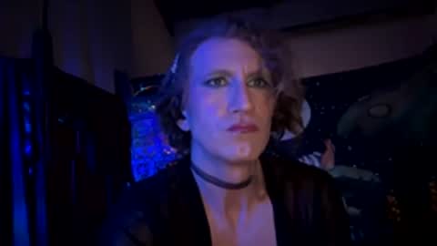 memyselfnirene804 online show from 04-28-26, 07:46