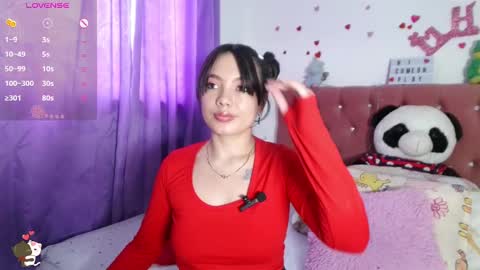 Snapshot of mena_hicks chatting on 02-19-25, 08:20 Heart online show from 02-19-25, 08:20