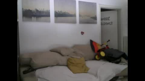 Snapshot of menace2dennis chatting on 06-08-26, 02:23 Dennis2Menace online show from 06-08-26, 02:23
