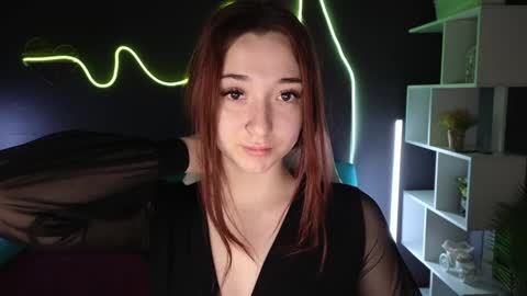 Snapshot of mencialo chatting on 12-17-24, 01:07 Mencialo online show from 12-17-24, 01:07