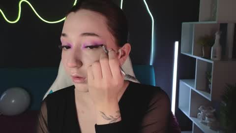 Snapshot of mencialo chatting on 12-21-24, 01:47 Mencialo online show from 12-21-24, 01:47