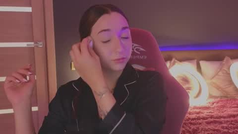 Snapshot of mencialo chatting on 09-09-25, 02:11 Mencialo online show from 09-09-25, 02:11