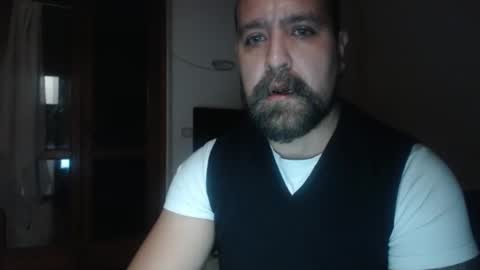 Snapshot of menformen1929 chatting on 10-21-25, 11:38 menformen1929 online show from 10-21-25, 11:38