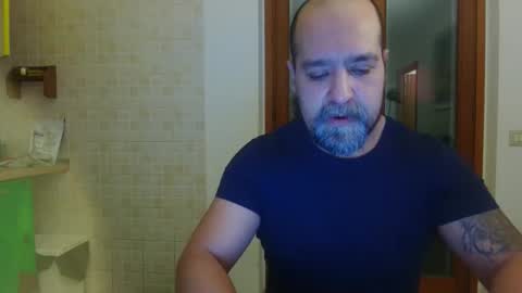 Snapshot of menformen1929 chatting on 01-16-26, 08:02 menformen1929 online show from 01-16-26, 08:02