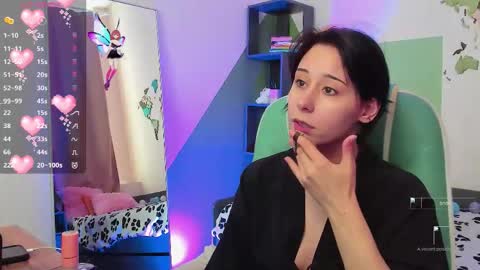 Snapshot of meomeee chatting on 10-19-25, 11:55 Meo online show from 10-19-25, 11:55