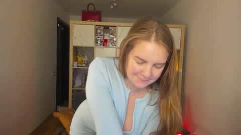 Flora  Next stream November 17th at 6  GMT online show from 02-12-26, 06:52