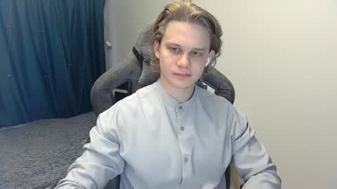 Snapshot of meow_mickey chatting on 12-20-24, 04:31 Mickey online show from 12-20-24, 04:31