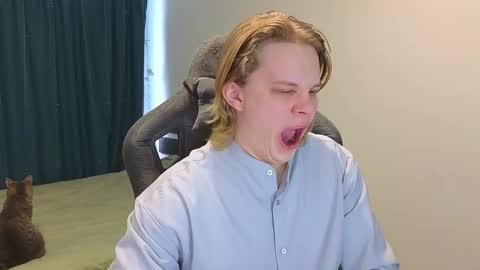 Snapshot of meow_mickey chatting on 02-26-25, 04:36 Mickey online show from 02-26-25, 04:36