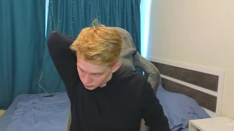 Snapshot of meow_mickey chatting on 09-14-25, 07:18 Mickey online show from 09-14-25, 07:18