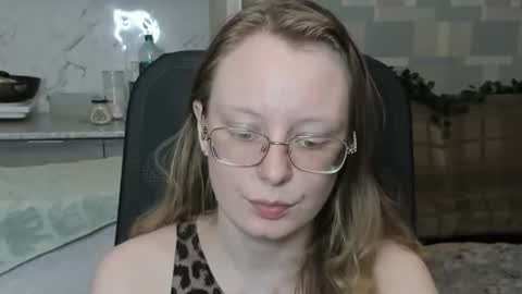 meowcr online show from 10-28-25, 07:05