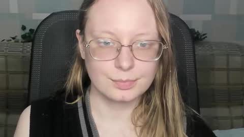 meowcr online show from 03-04-26, 03:51