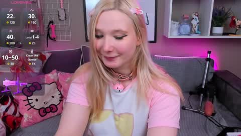 Snapshot of meowkakitty chatting on 01-27-25, 08:07 MeowkaKitty online show from 01-27-25, 08:07