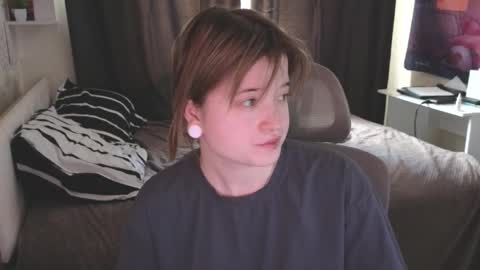 Snapshot of meowki4 chatting on 03-10-26, 08:41 meowme online show from 03-10-26, 08:41