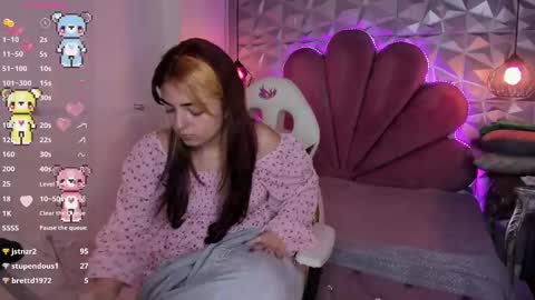    online show from 03-04-25, 01:12