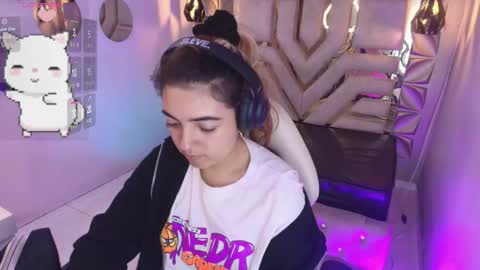    online show from 09-12-25, 07:47