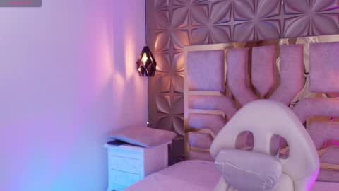    online show from 10-06-25, 07:11