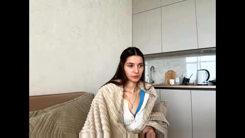 LEVA online show from 04-24-26, 02:08
