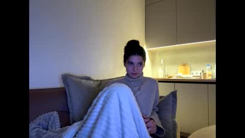 LEVA online show from 04-26-26, 05:54