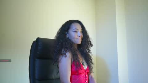 Snapshot of mercedesss_8 chatting on 06-08-26, 09:53 Next show on 03 Dec online show from 06-08-26, 09:53