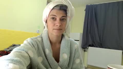 Snapshot of merciylove chatting on 10-10-25, 02:16 Miss Helena online show from 10-10-25, 02:16