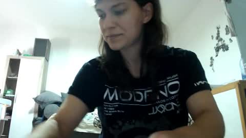 Snapshot of merciylove chatting on 11-02-25, 12:29 Miss Helena online show from 11-02-25, 12:29