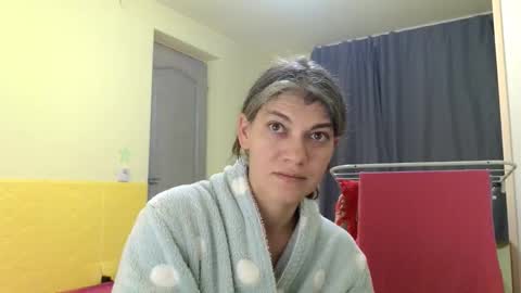 Miss Helena online show from 11-15-25, 03:08