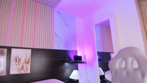 meredith_spencer online show from 02-04-25, 09:31