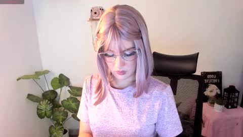 Snapshot of meridaxbrave_ chatting on 11-10-25, 02:43 laura 3 i am independent model online show from 11-10-25, 02:43