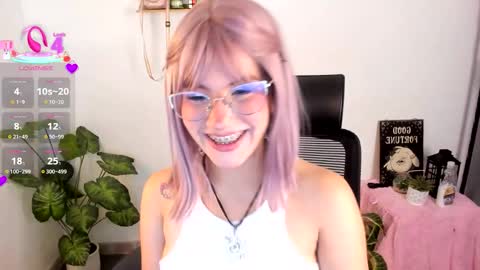 Snapshot of meridaxbrave_ chatting on 11-16-25, 02:06 laura 3 i am independent model online show from 11-16-25, 02:06